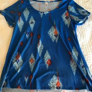 Lularoe classic tee